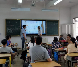 青海西寧昆侖中學65寸多媒體教學一體機